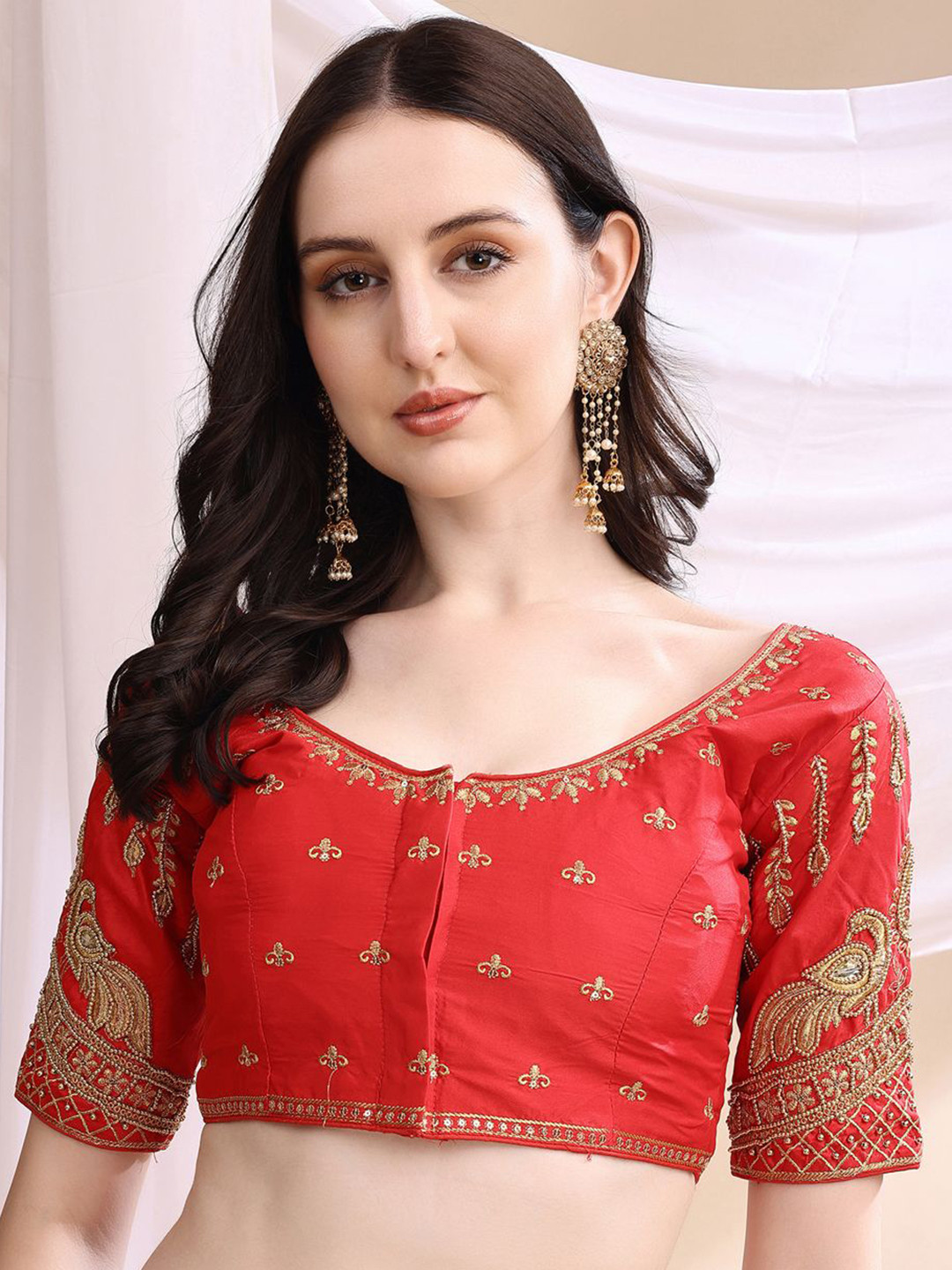 HERE&NOW Women Red Silk Blend Embroidered Round Neck Padded Saree Blouse