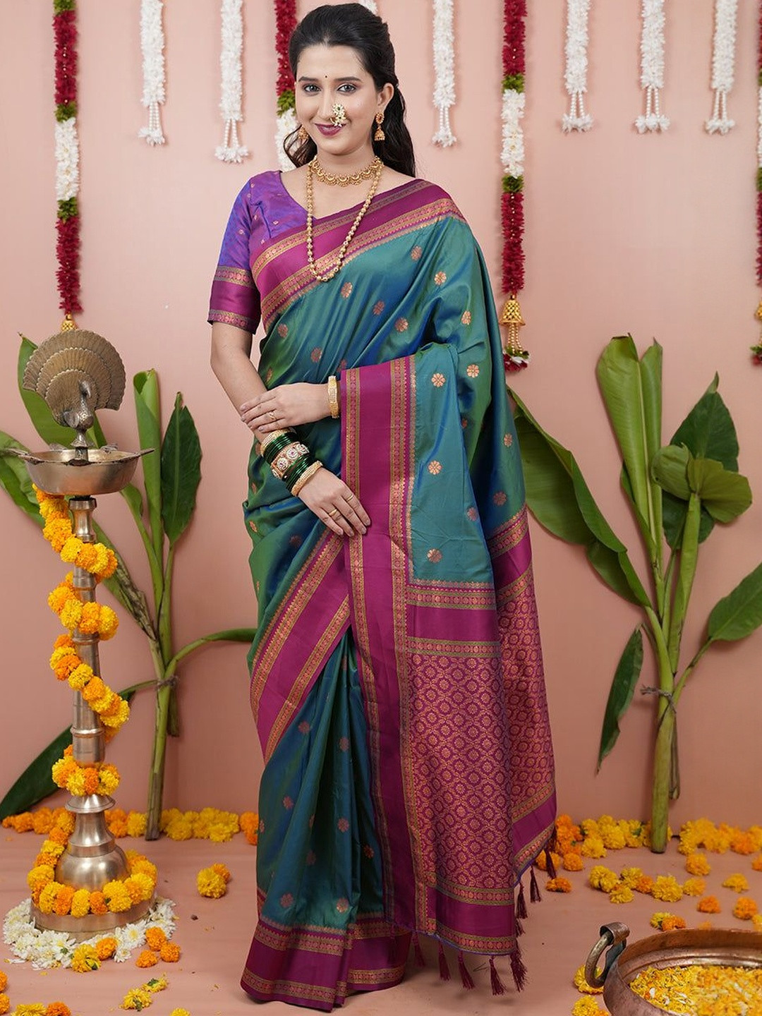 all about you Woven Design Printed Saree With Unstiched Blouse
