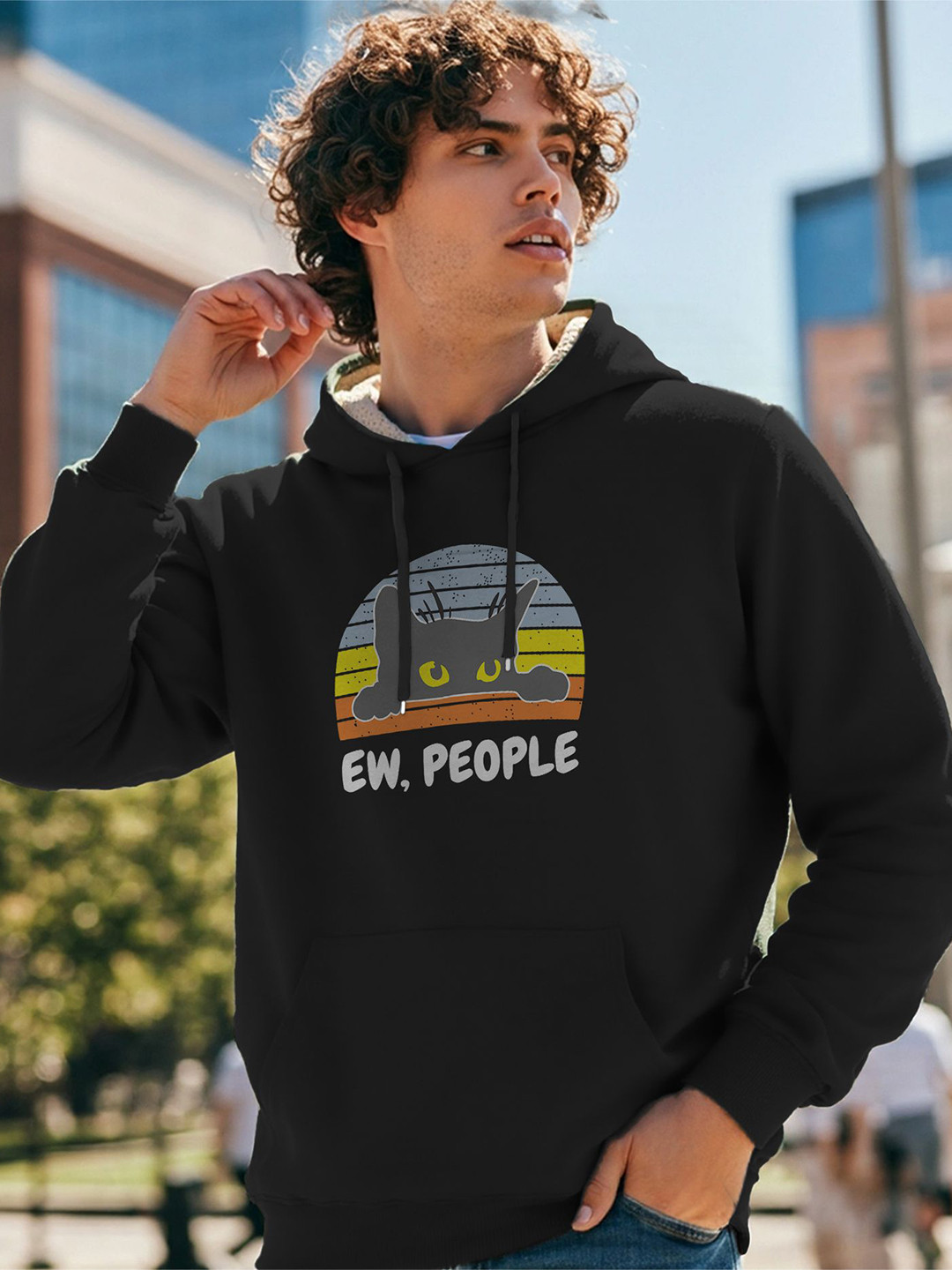 MaverIQ Men Gaphic Printed Hooded Sweatshirt