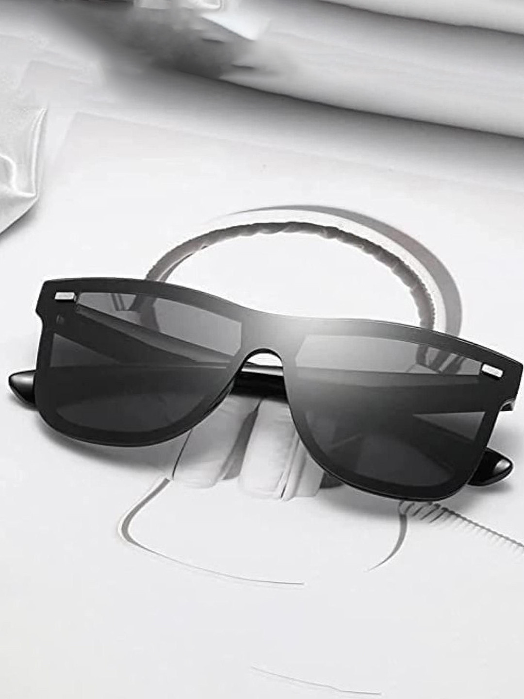 EYMEN I Women Polarised and UV Protected Lens Square Sunglasses Wayfarer black 175