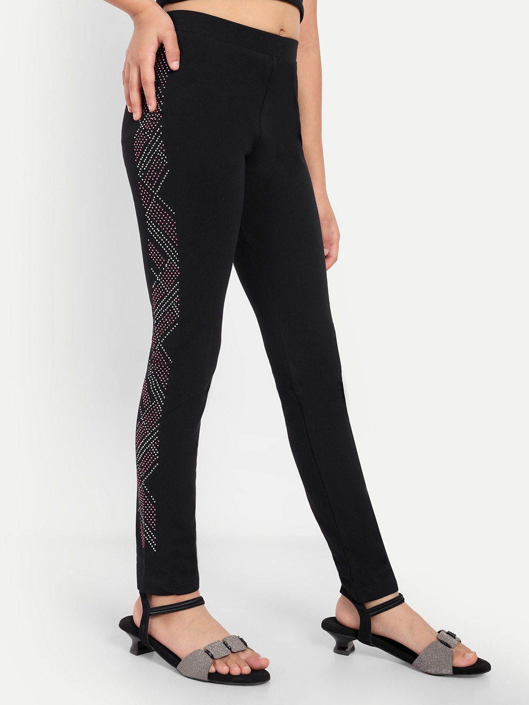 Nino Togs Girls Self Design Mid-Rise Rhinestone Detailed Churidar-Length Leggings