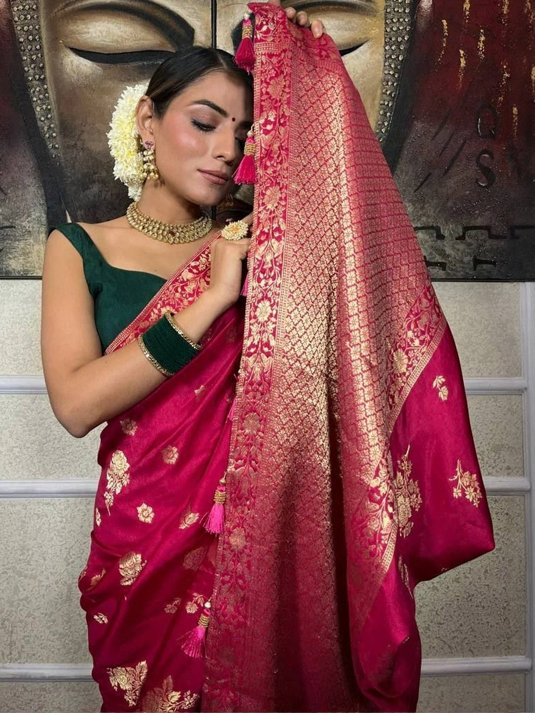 VASTRAAVEDAA Ethnic Motifs Woven Design Zari Banarasi Saree