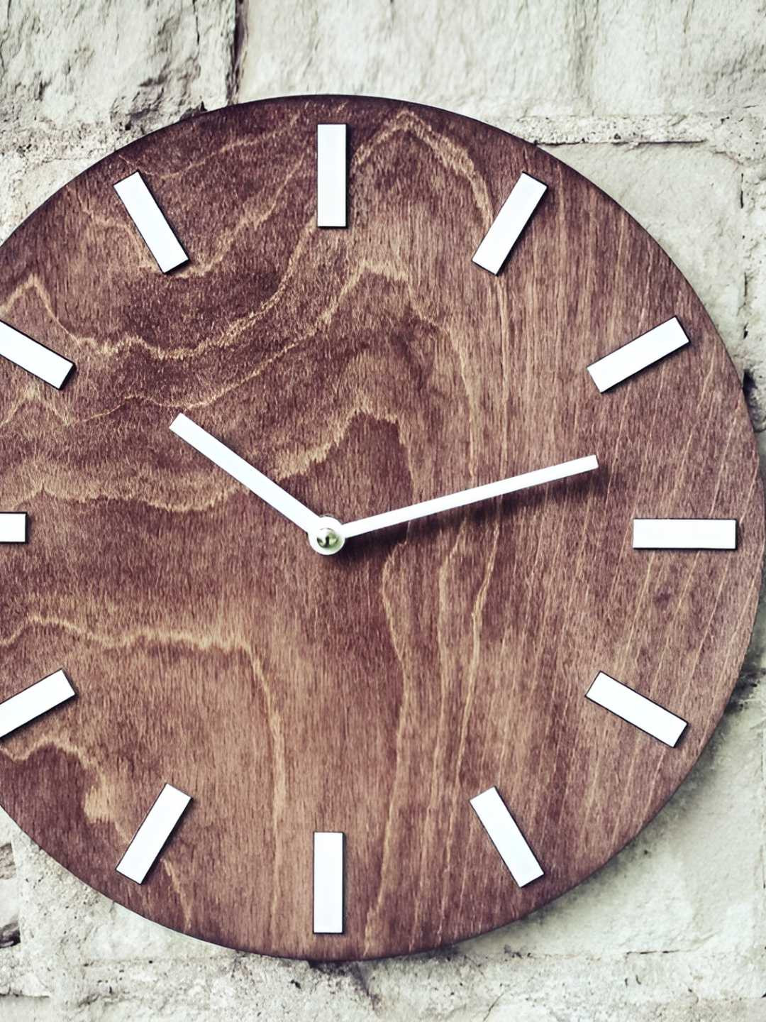 QEZNEF Brown Analogue Wooden Wall Clock
