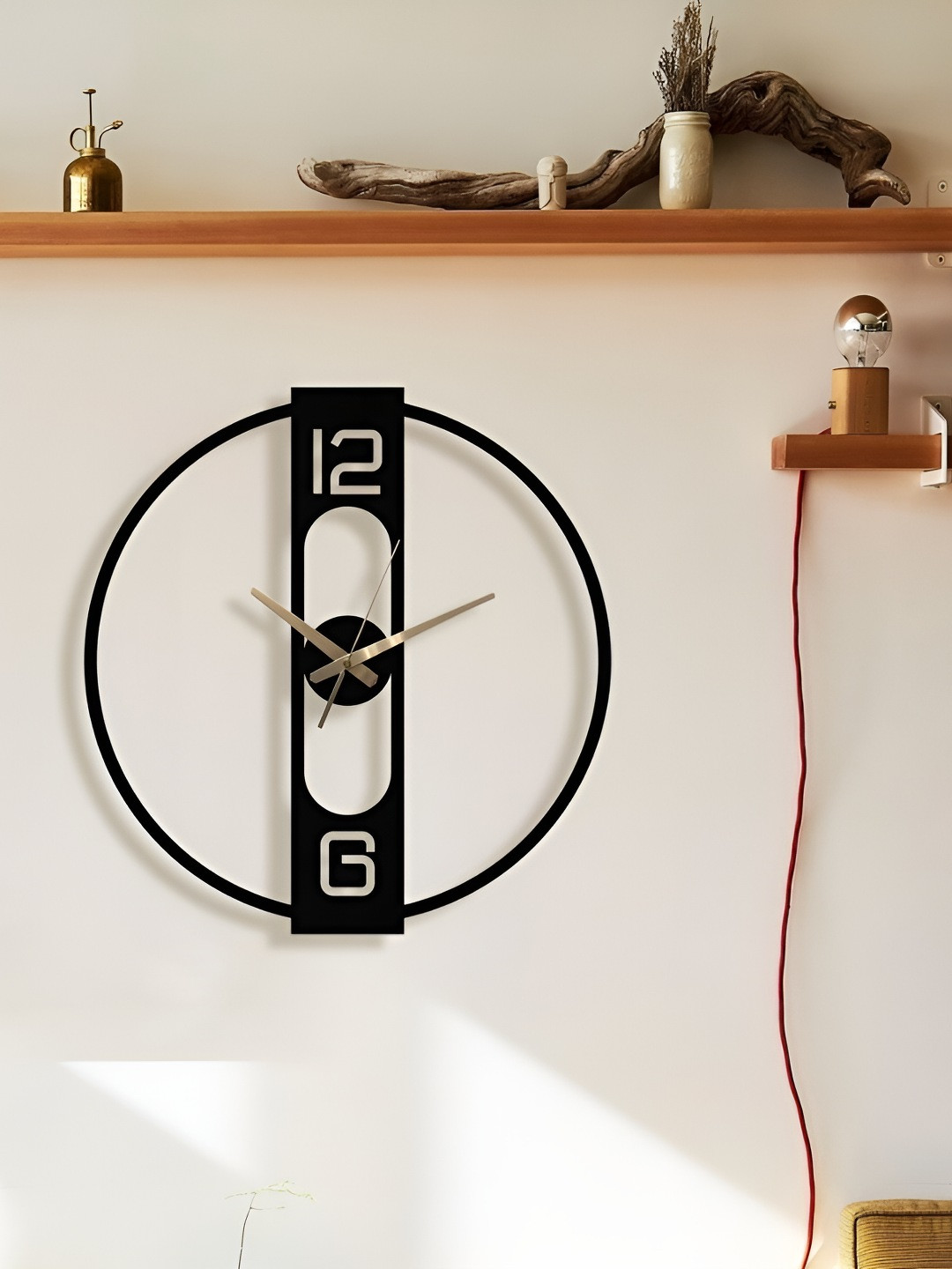 QEZNEF Black Solid Round Wooden Traditional Wall Clock