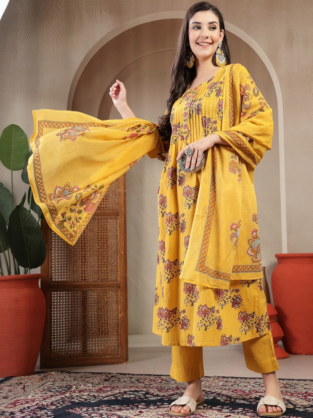 KIMAYRA Floral Printed Pure Cotton Straight Pure Cotton Kurta with Palazzos & Dupatta
