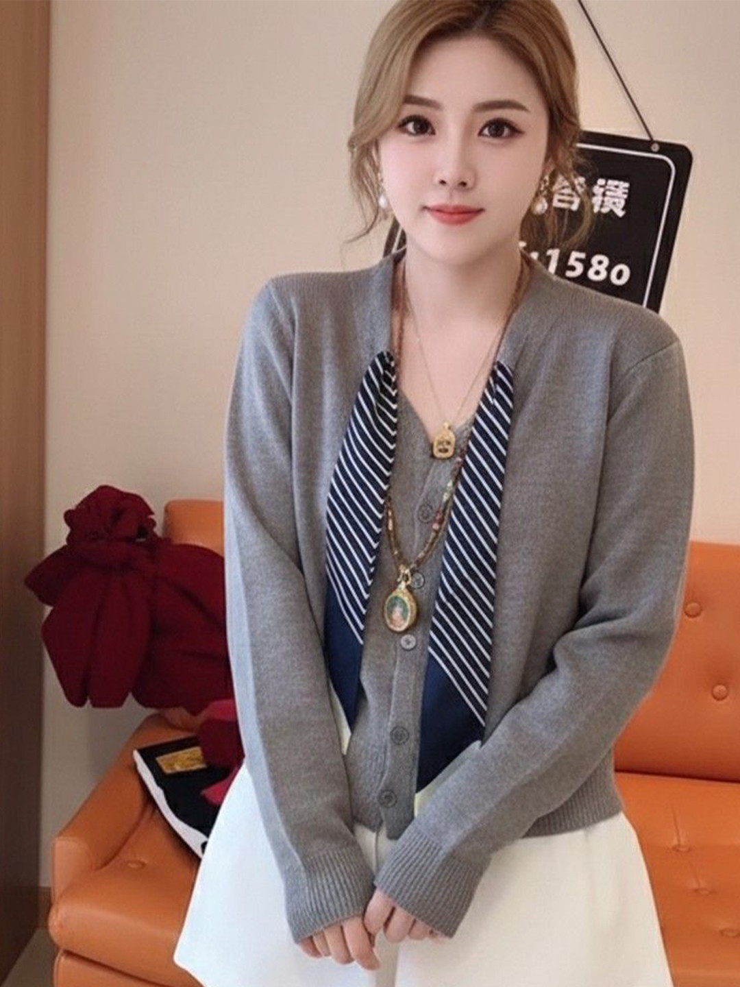 HERE&NOW Womens Lazy Style V-Neck Silk Scarf Knitted Cardigan