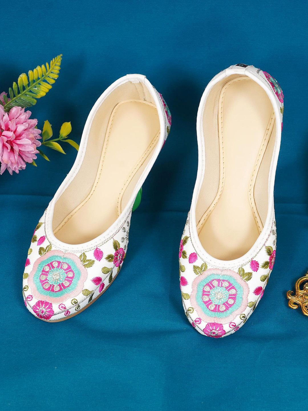 DFR Women Woven Design Backstrap Round Toe Mojaris Flats