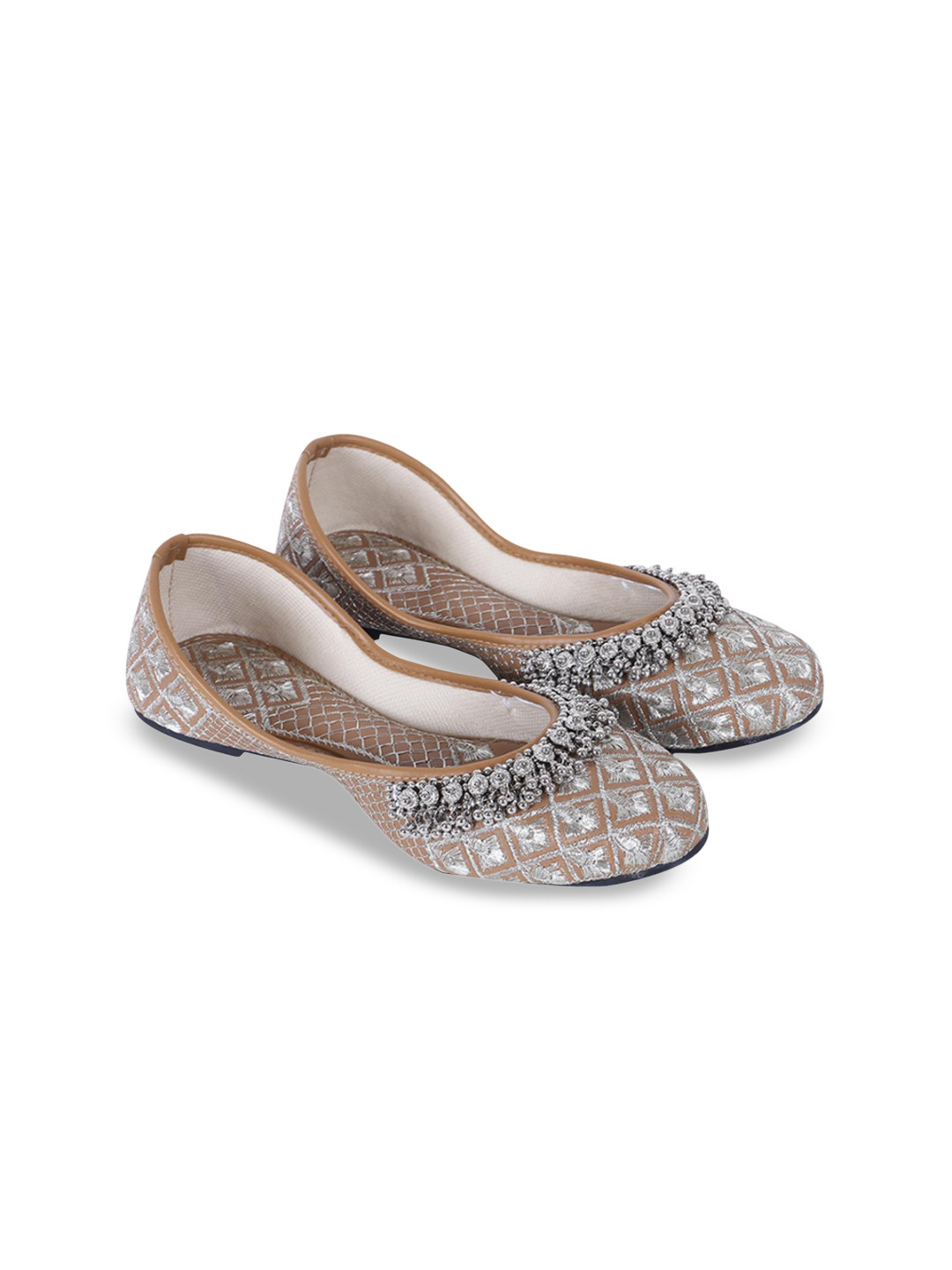 DFR Women Embroidered with Payal Punjabi Mojaris Flats
