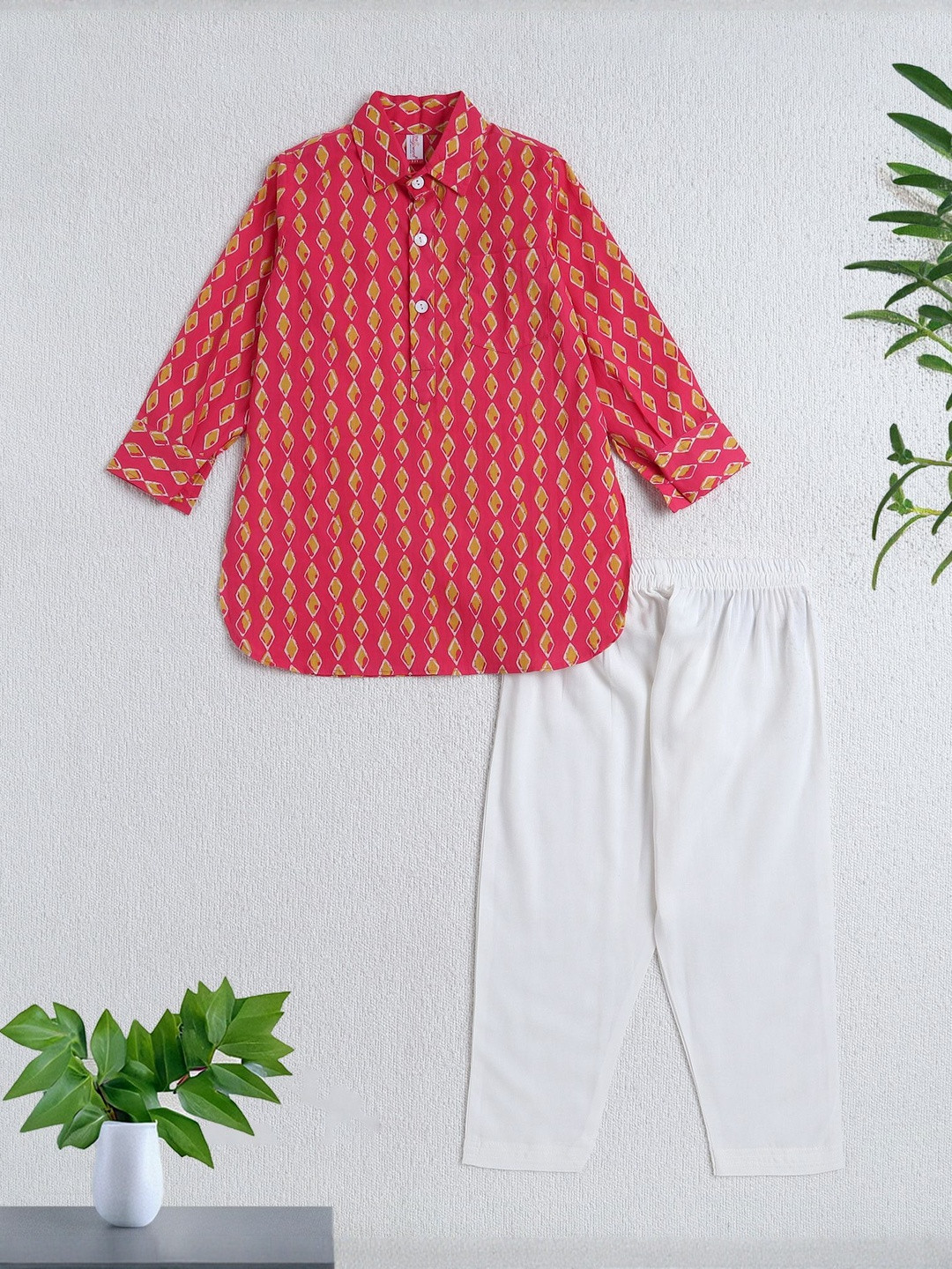 The Magic Wand Boys Geometric Printed Cotton Kurta with Pyjamas