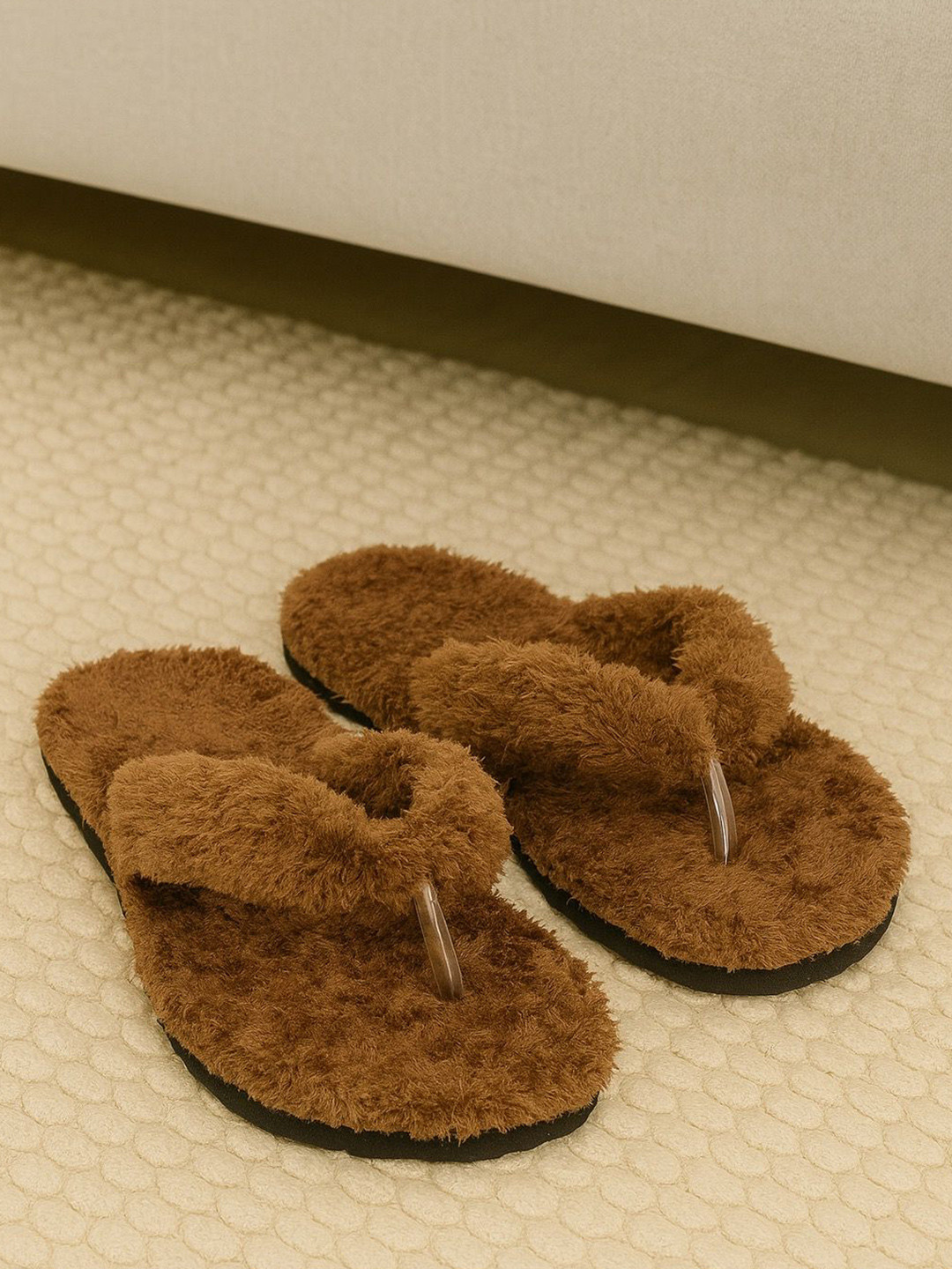 WOLVESDEN Women Solid Fur Slip-On Winter Thong Flip-Flops
