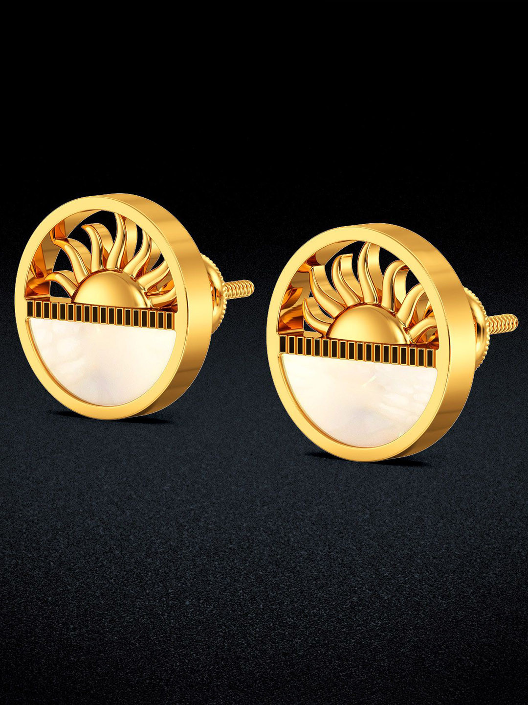 Joyalukkas Women 22Kt Gold Stud Earring - 3.638 g