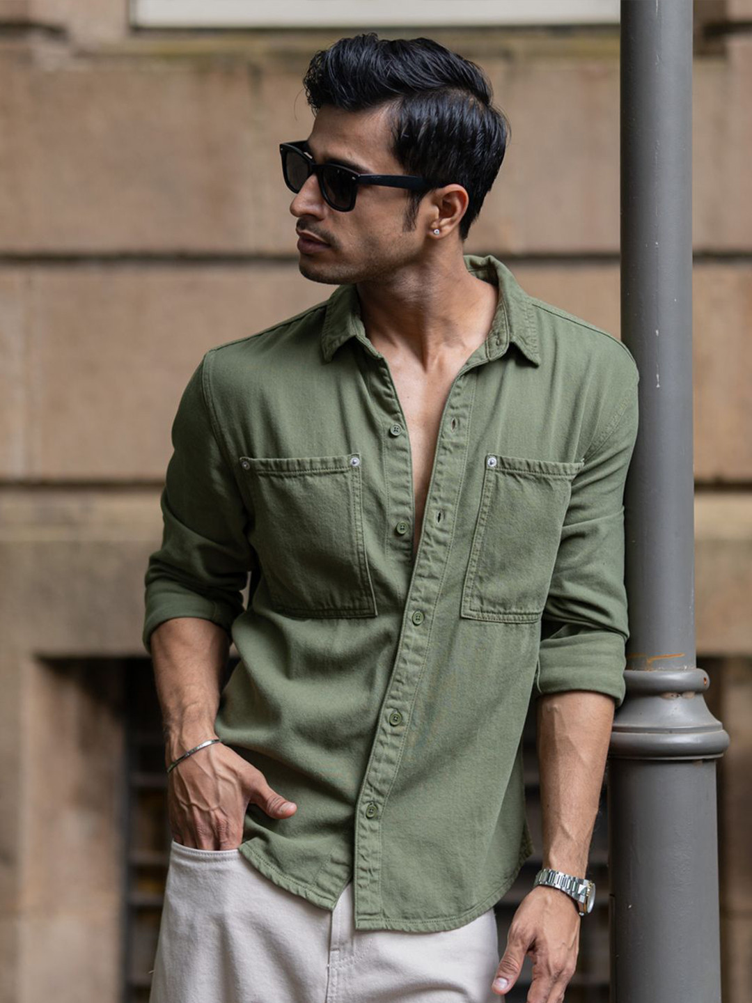 Powerlook Men Solid Spread Collar Pure Cotton Casual Shirt