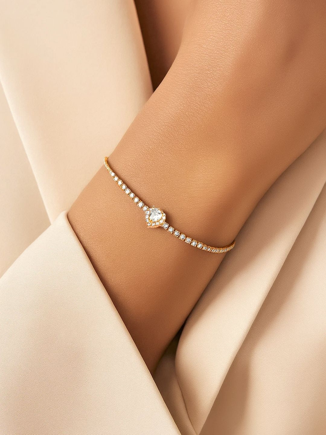 Women 22K Gold-Plated Brass Heart Crystal Cubic Zirconia Adjustable Pull Chain Bracelet