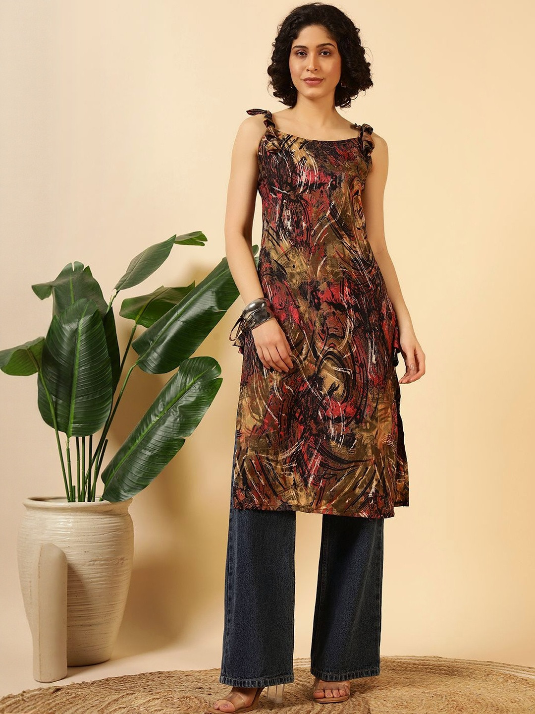LIPS CROWN Abstract Printed Square Neck Sleeveless Pure Georgette Straight Kurta