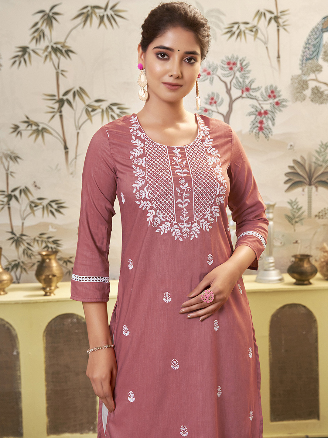 Skylee Pop Women Ethnic Motifs Embroidered Festive Silk Straight Kurta