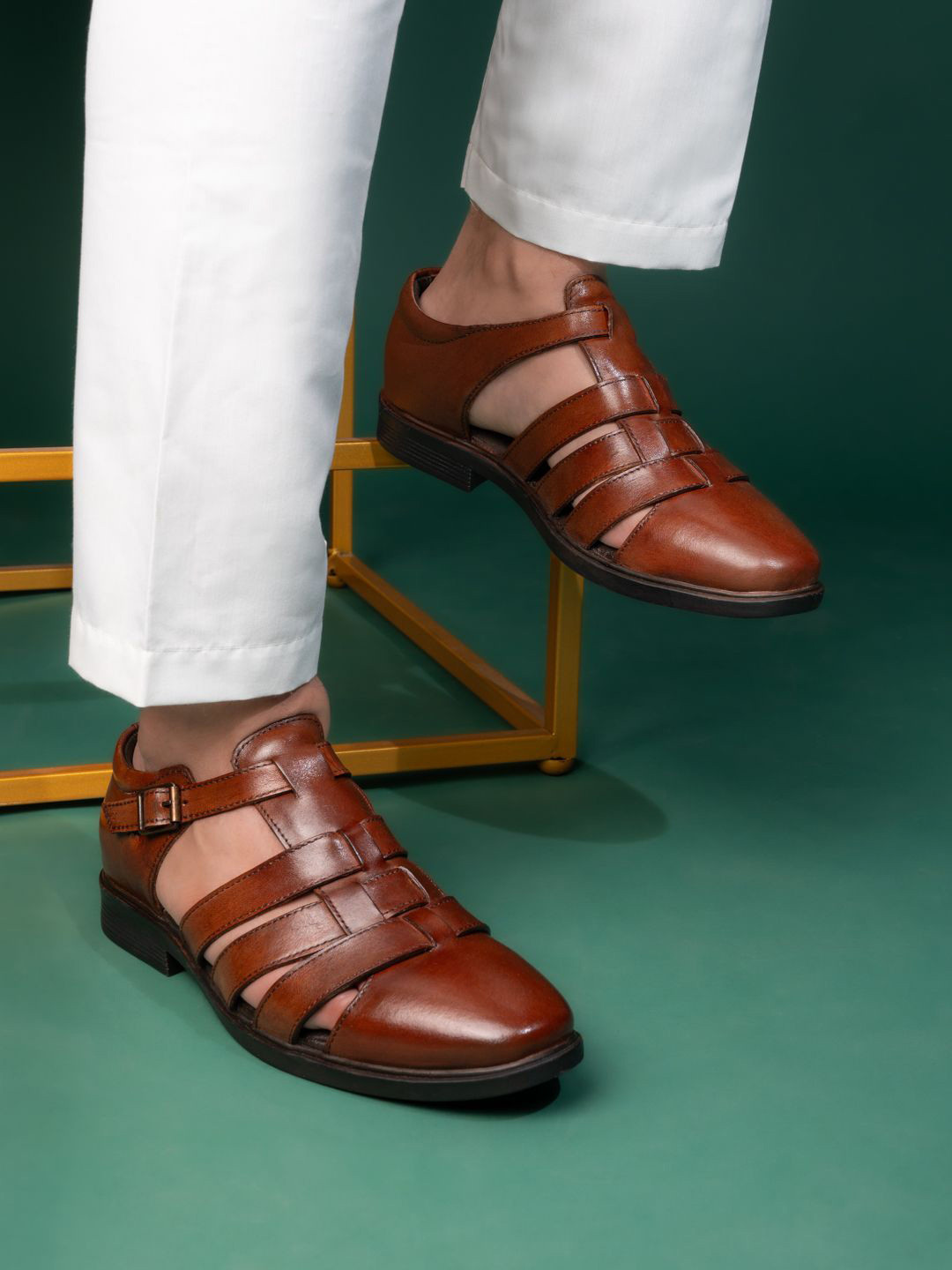 House of Pataudi Men Leather Fisherman Sandals