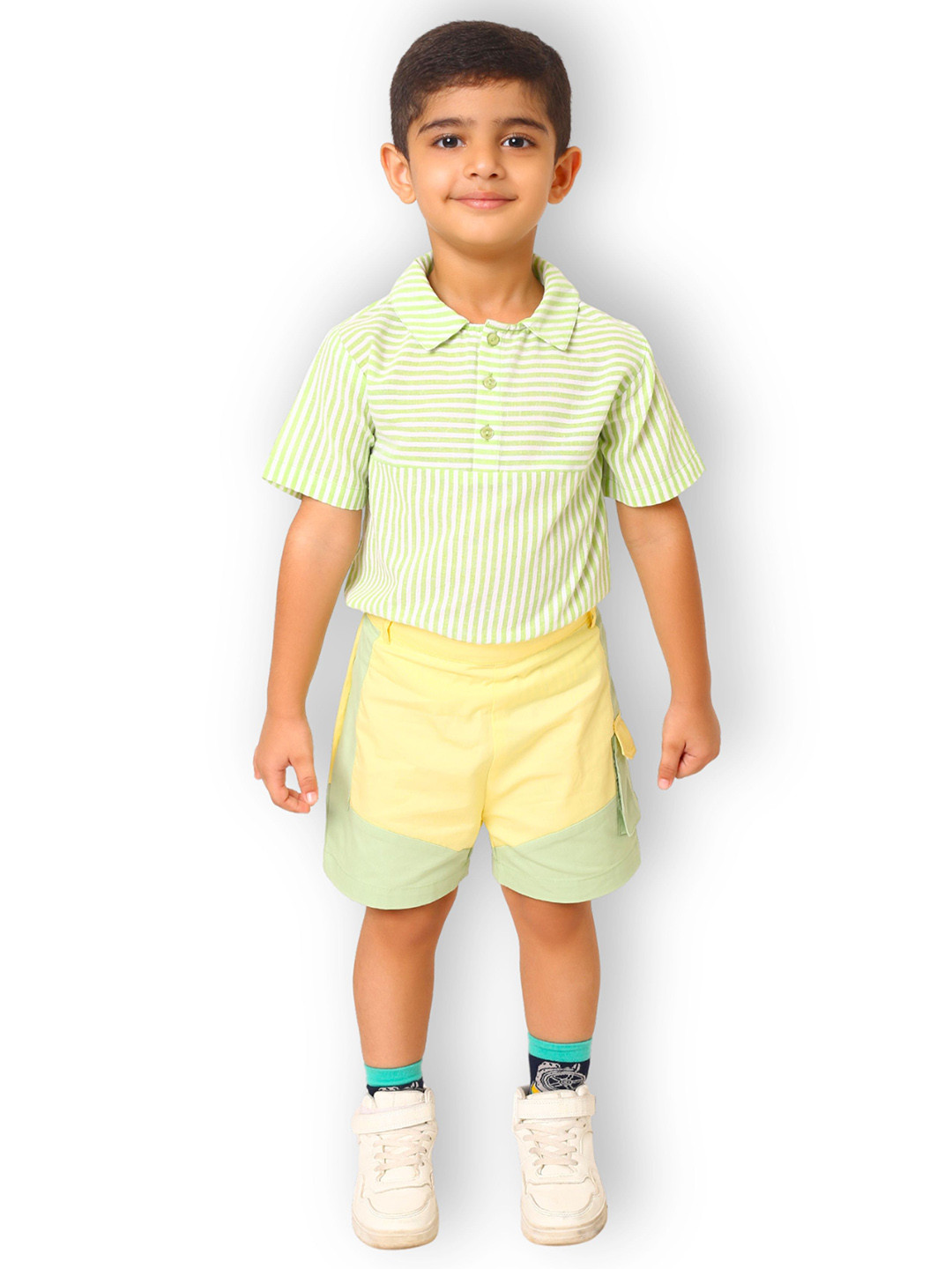 Babies of Wonder Boys Colourblocked Regular Fit Outdoor Cotton Shorts