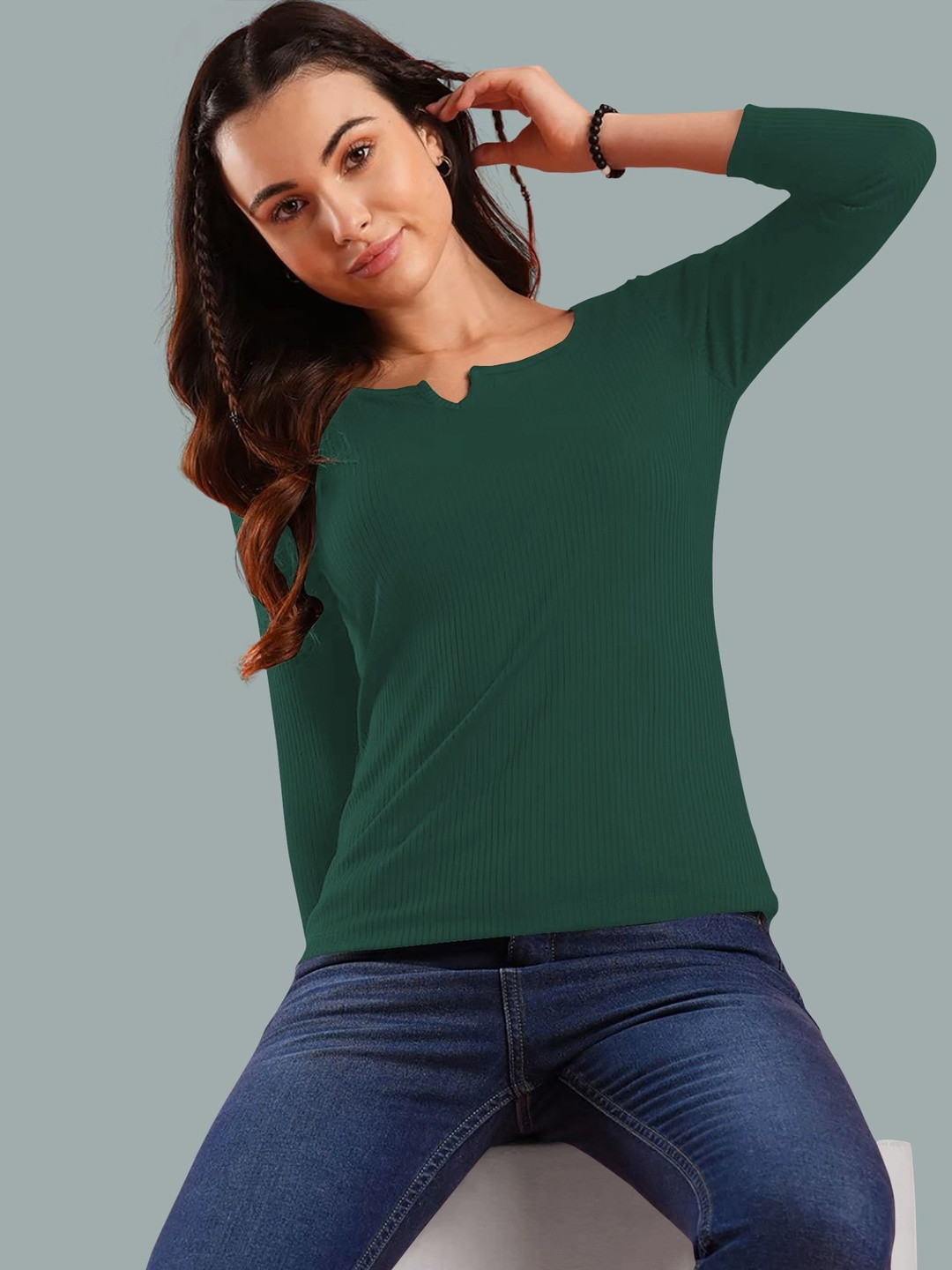 Maheshvi Women Solid Ribbed V-Neck Top