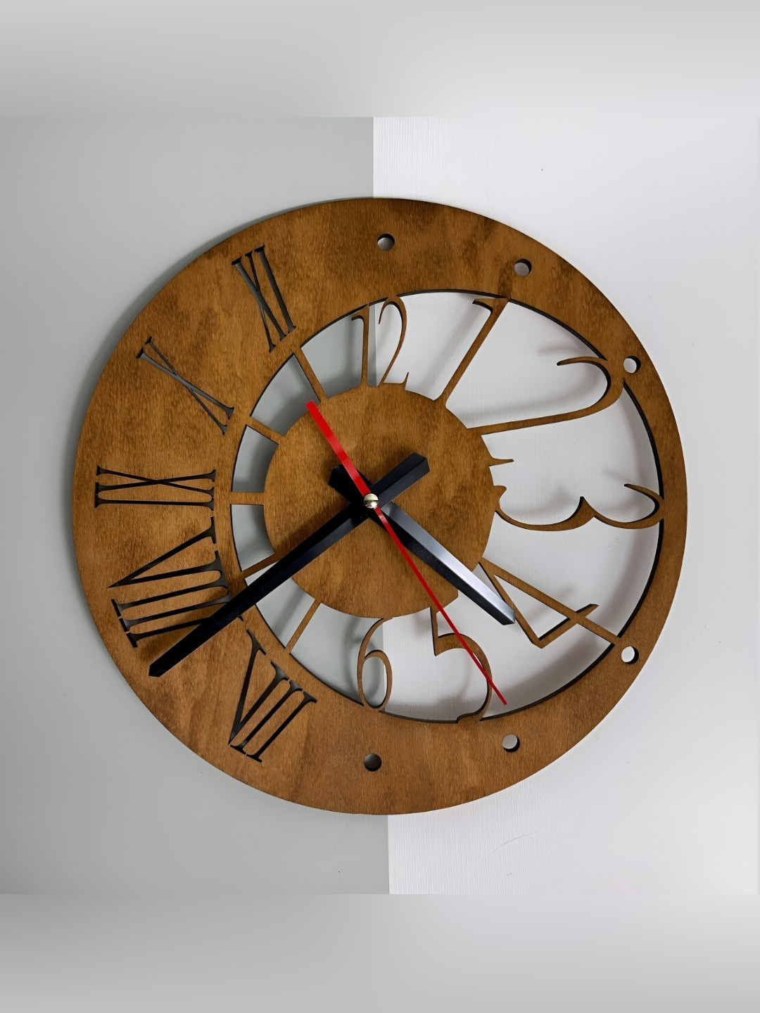 QEZNEF Brown Analogue Traditional Wooden Wall Clock