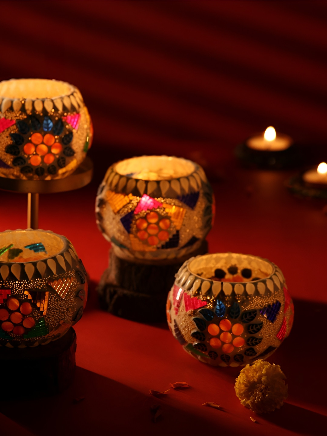 Floweraura White & Orange 4 Pieces Mosaic Glass Votive Tealight Candle Holders