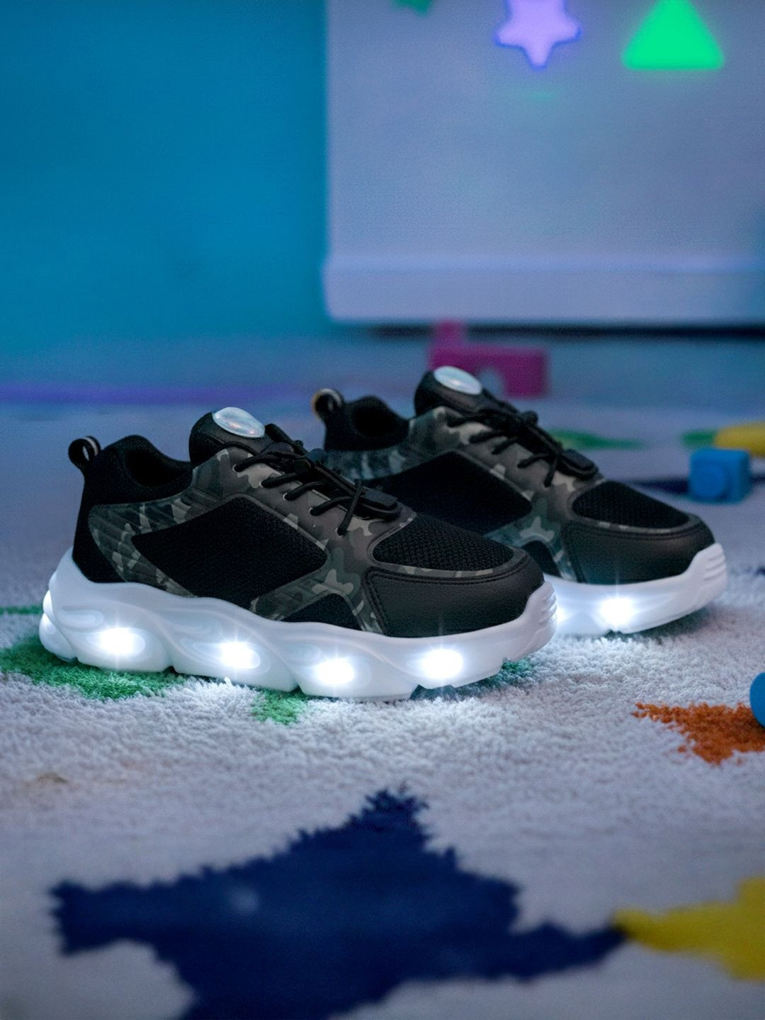 Hopits Boys Camo Printed Round Toe LED Light-Up Sneakers Casual Shoes