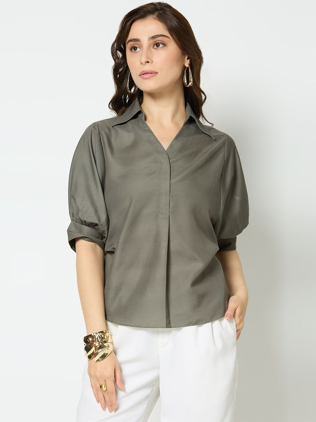 Insho Green Solid V-Neck Top