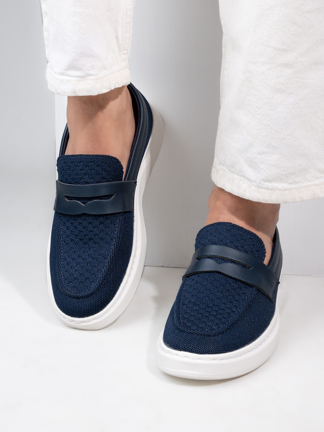 Mast & Harbour Men Textured Contrast Sole Slip-On Penny Loafers