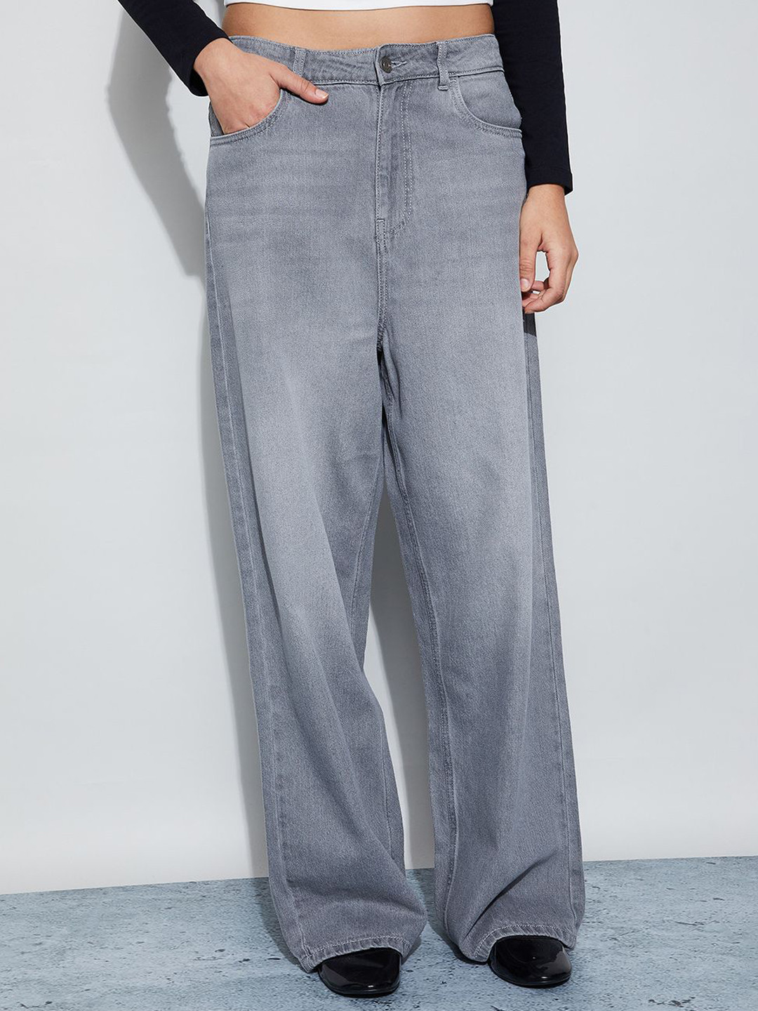 Ginger by Lifestyle Women Solid Mid-Rise Light Fade Cotton Wide Leg Jeans