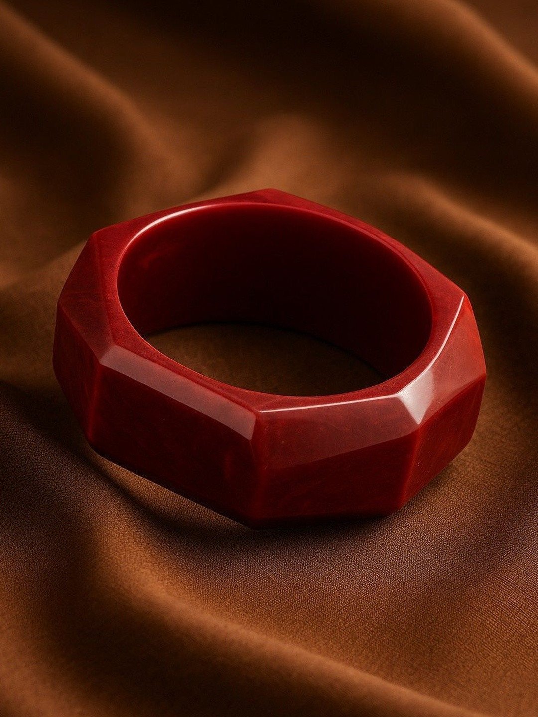ATIBELLE Hexagon-Shaped Glossy Resin Bangle