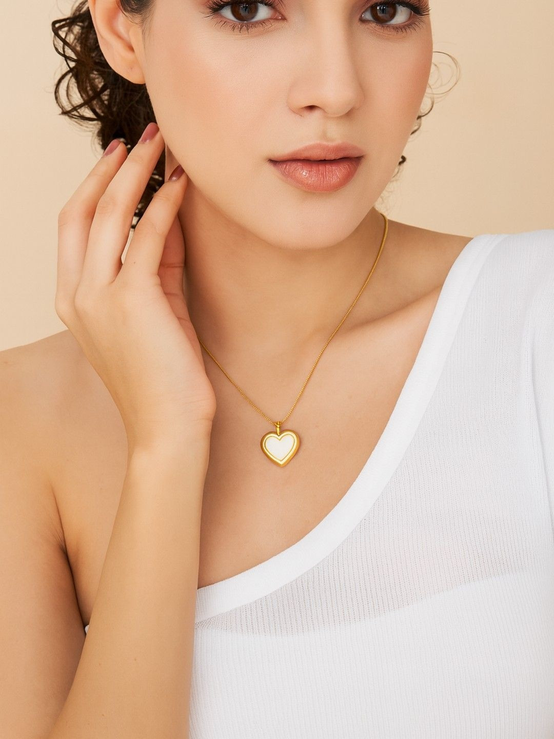 JEWELSCAPE Stainless Steel Gold-Plated Anti-Tarnish Mother of Pearls Heart Pendants