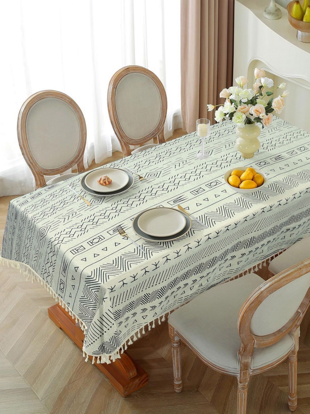 Cortina White And Black Geometric Printed Waterproof 6-Seater Rectangle Cotton Table Cover