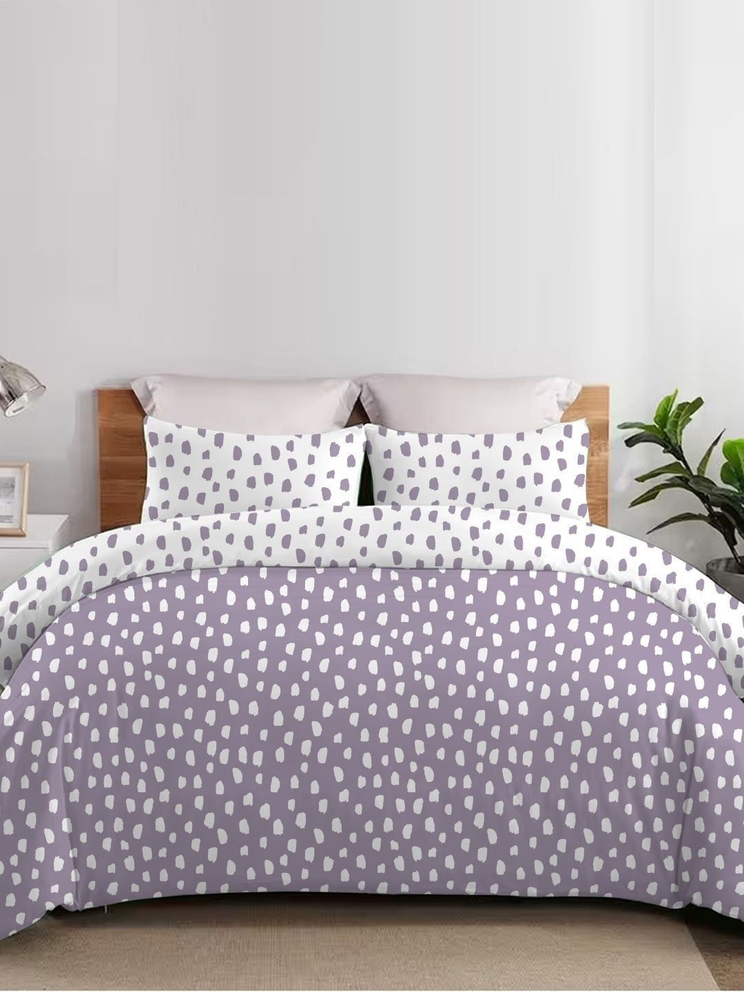 Sleeping Owls- because your sleep matters Purple & White Abstract 150 GSM Comforter