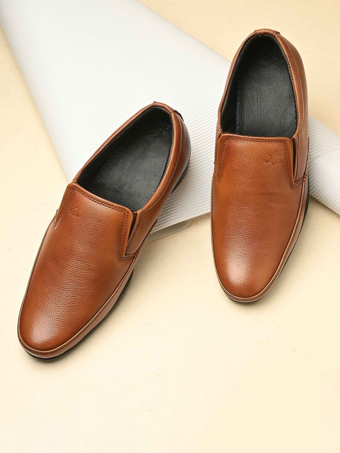 SHOE BLATE Men Textured Round Toe Formal Slip-Ons