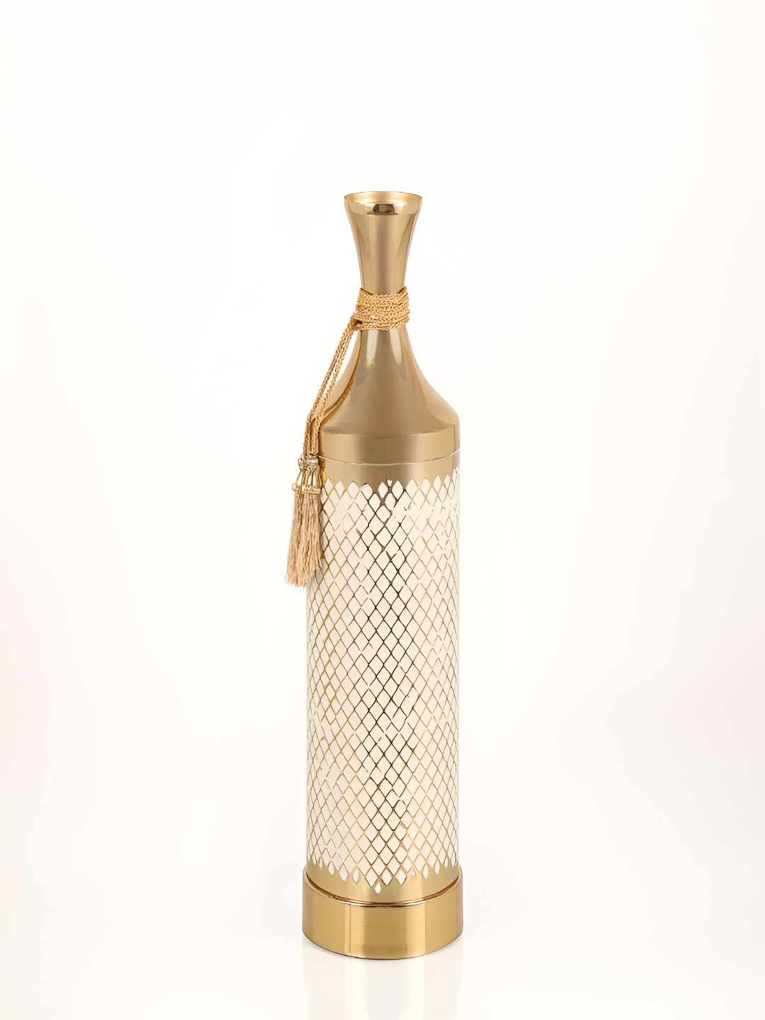 HEAVEN HOME'S BY V DECORE White Diamond Cut Textured Vase