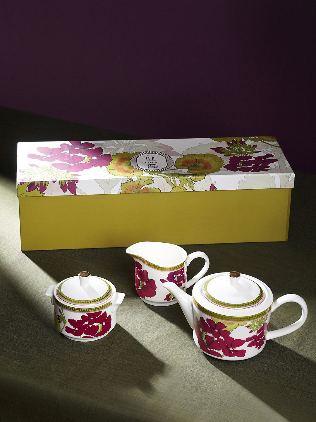 Pure Home and Living Red & Green 3 Pieces Pineapple Printed Tea Set