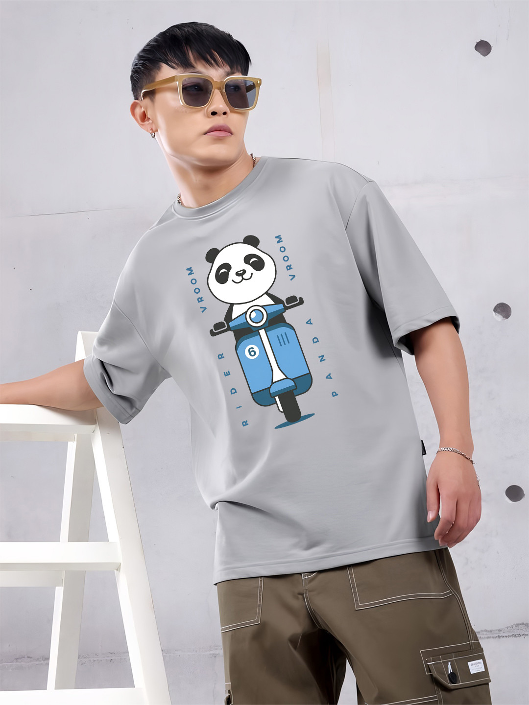 UNIQSOME Men Graphic Printed Round Neck Cotton Oversized T-shirt