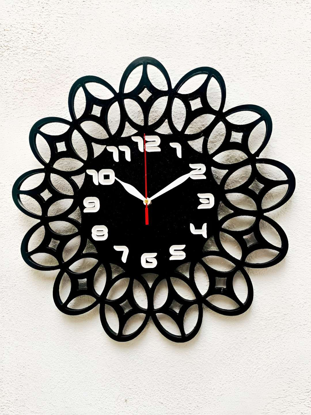 QEZNEF Black And Red Floral Traditional Analogue Wall Clock