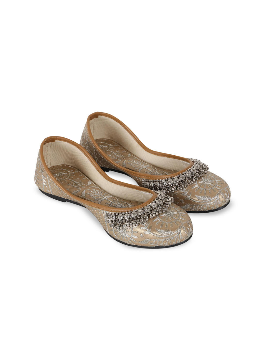 DFR Women Rajasthani Embroidered Slip-On Mojaris Flats