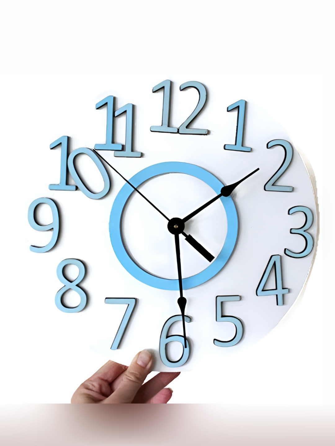 QEZNEF White And Blue Traditional Round Analogue  Wall Clock