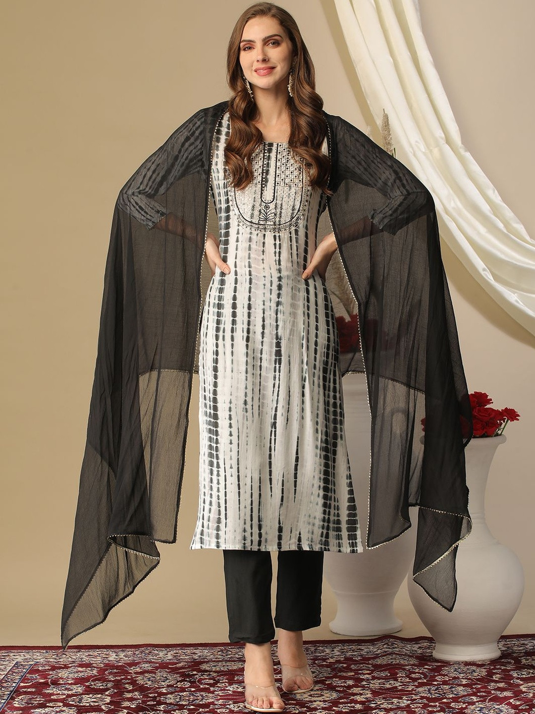 Aaghnya Abstract Dyed Round Neck Long Sleeves Thread Work Kurta With Trousers & Dupatta