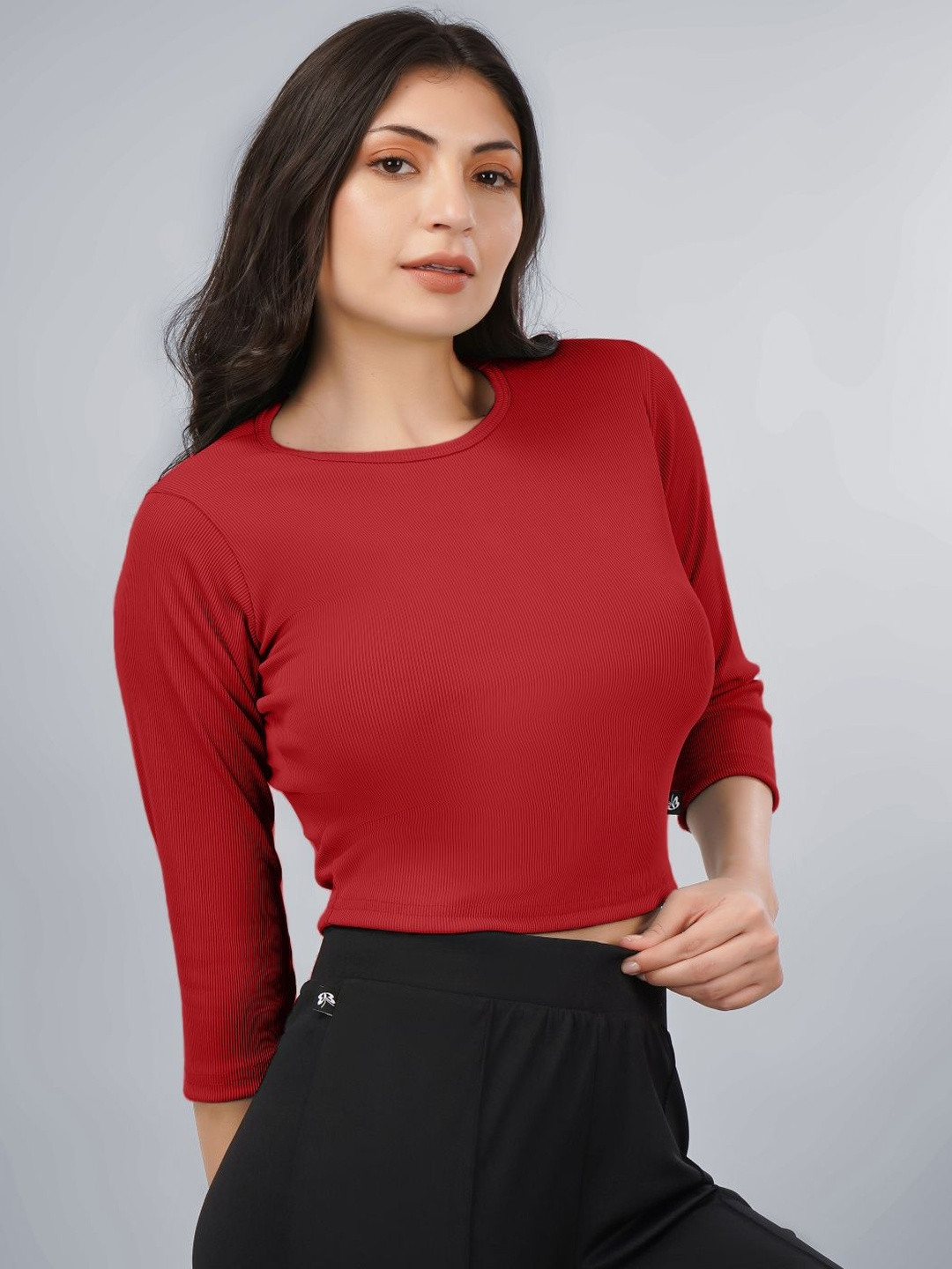 Plus Size Solid Round Neck 3/4th Sleeve Crop Top