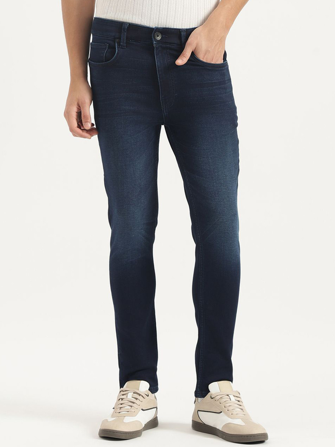 United Colors of Benetton Men Solid Low Crotch Fit Azur Knit Raw Jeans