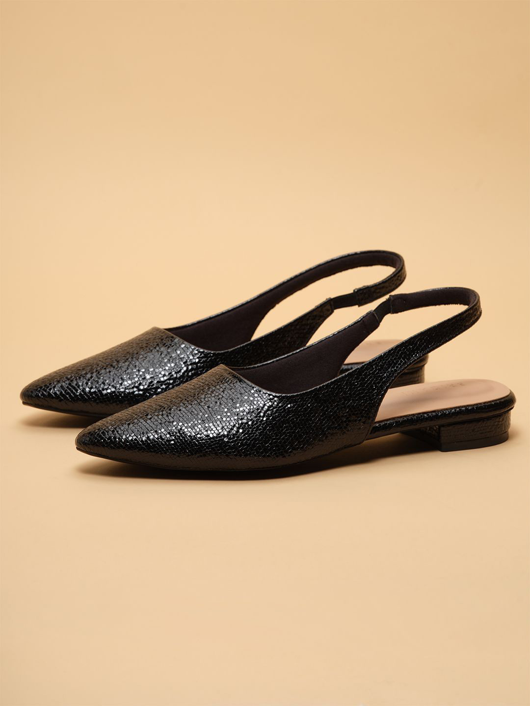 ERIDANI Estelle Women Textured Pointed Toe Party Flats