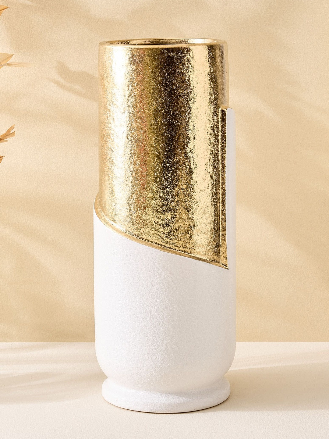 Home Centre Evoke Gold Toned & White Colourblocked & Glossy Ceramic Round Flower Vase