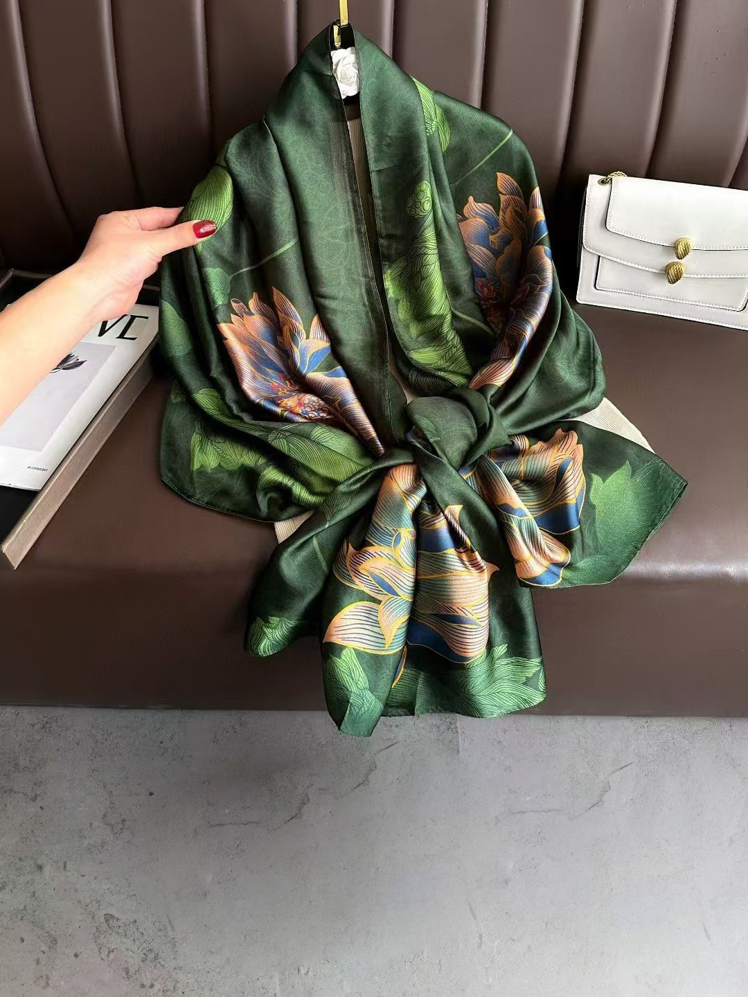 QUECY Women Rectangle Floral Printed Scarf