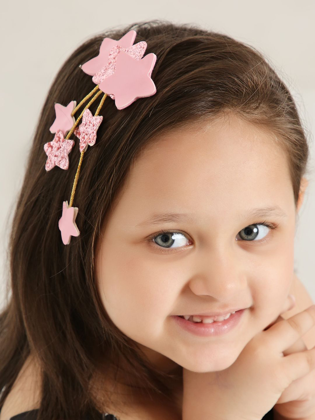 Aye Candy Girls Star Dangler on Alligator Hair Clip