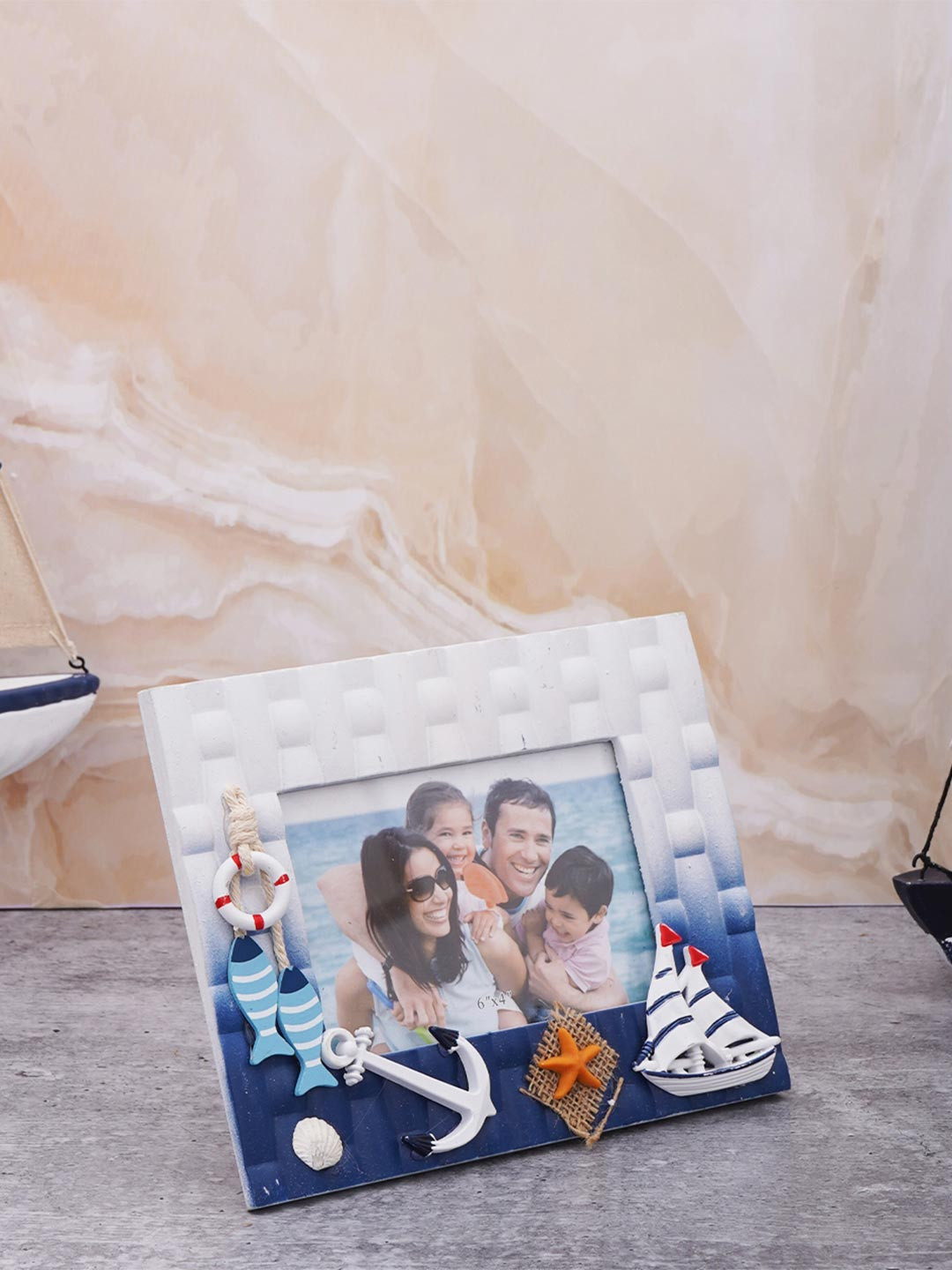 AARVI DECOR STUDIO Blue 1 Pieces Wood Table Chequered Photo Frames