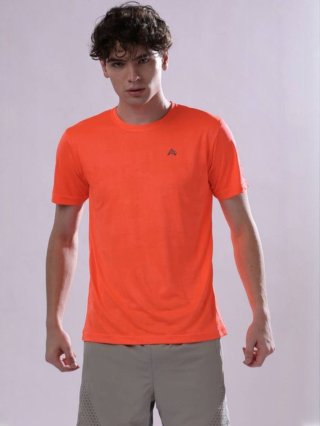 AGUANTE Men Brand Logo Printed Slim Fit T-shirt