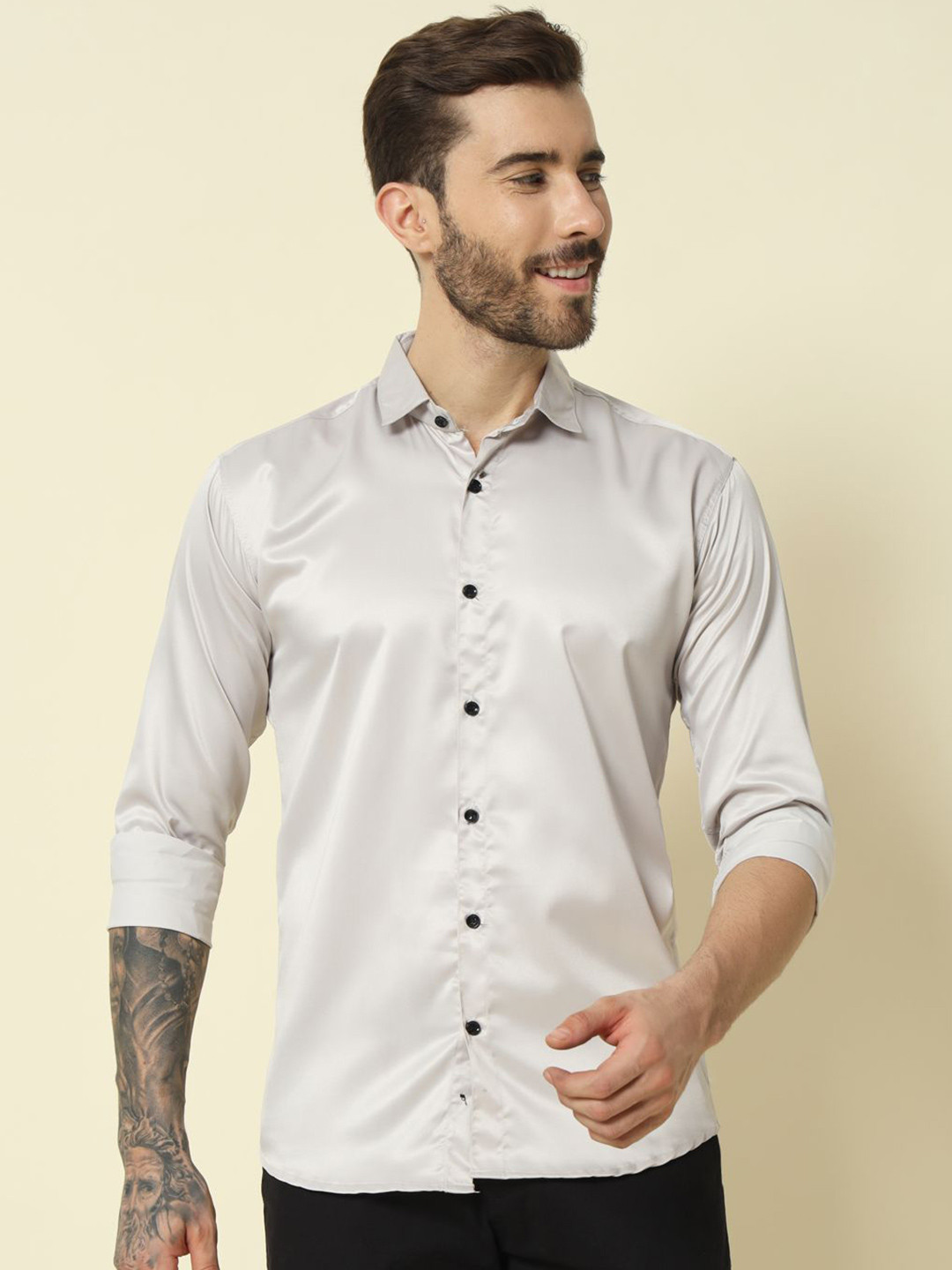 Pjyot by surhi Men Relaxed Fit Solid Spread Collar Satin Casual Shirt