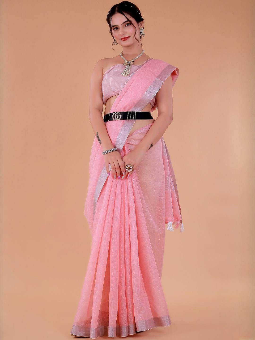 NEGRONI Woven Design Zari Saree With An Unstitched Blouse Piece